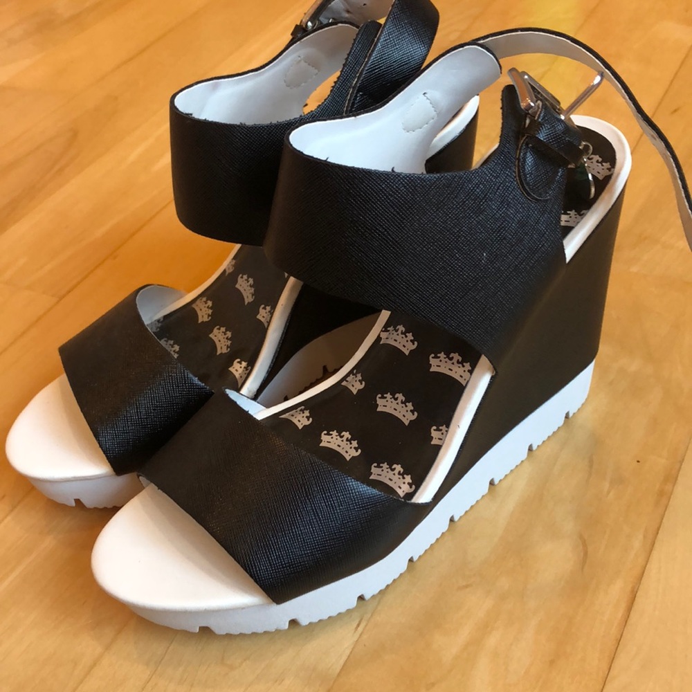Juicy Couture Wedges